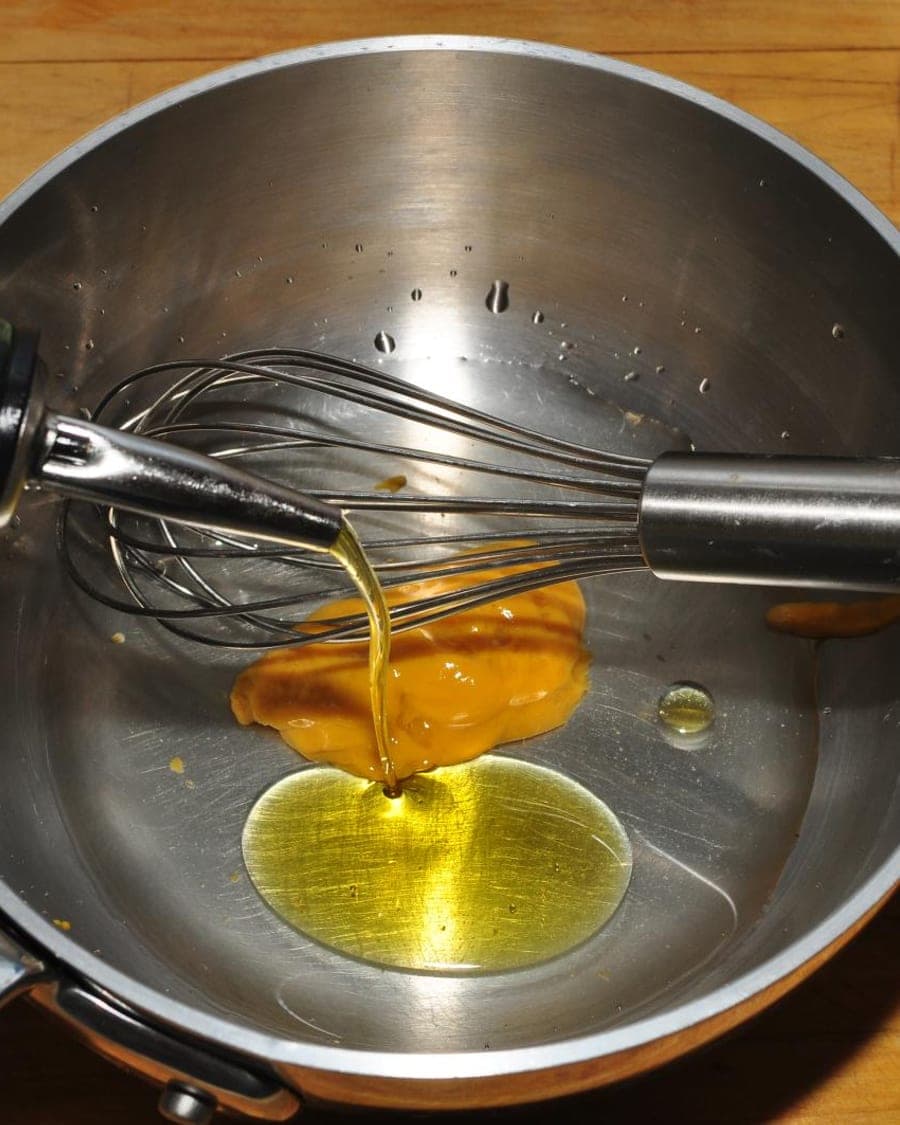 Cold Pressed Groundnut Oil